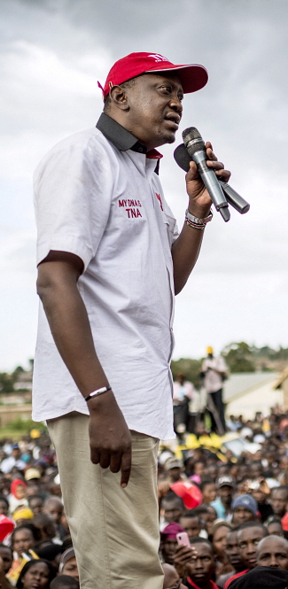 KENYA: Uhuru Kenyatta speaks to a crowd of supporters during a campaign rally for the 2013 general elections. Sven Torfin / Panos