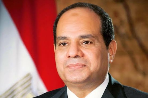 Would-be Pharoah builds big at the pyramids